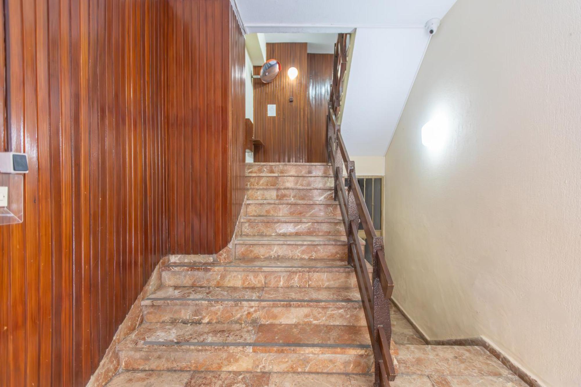 Homely Malaga San Juan De Letran Plaza De La Merced Екстериор снимка