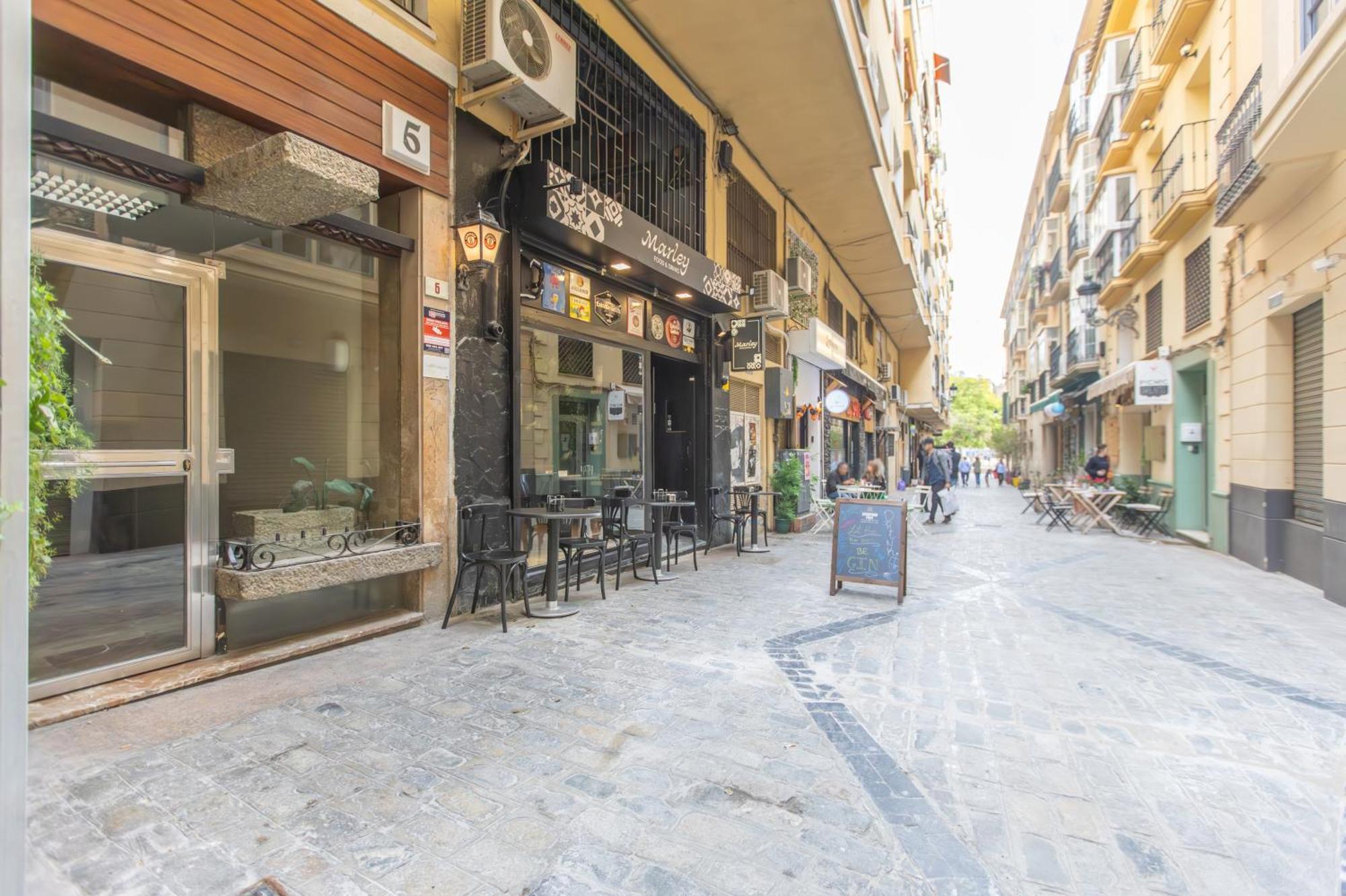 Homely Malaga San Juan De Letran Plaza De La Merced Екстериор снимка